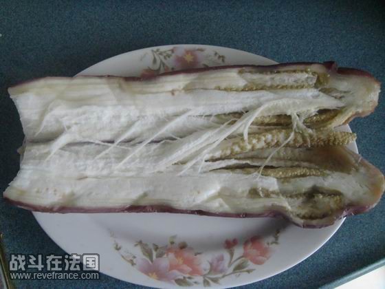 蒸好了的茄子，把它分开