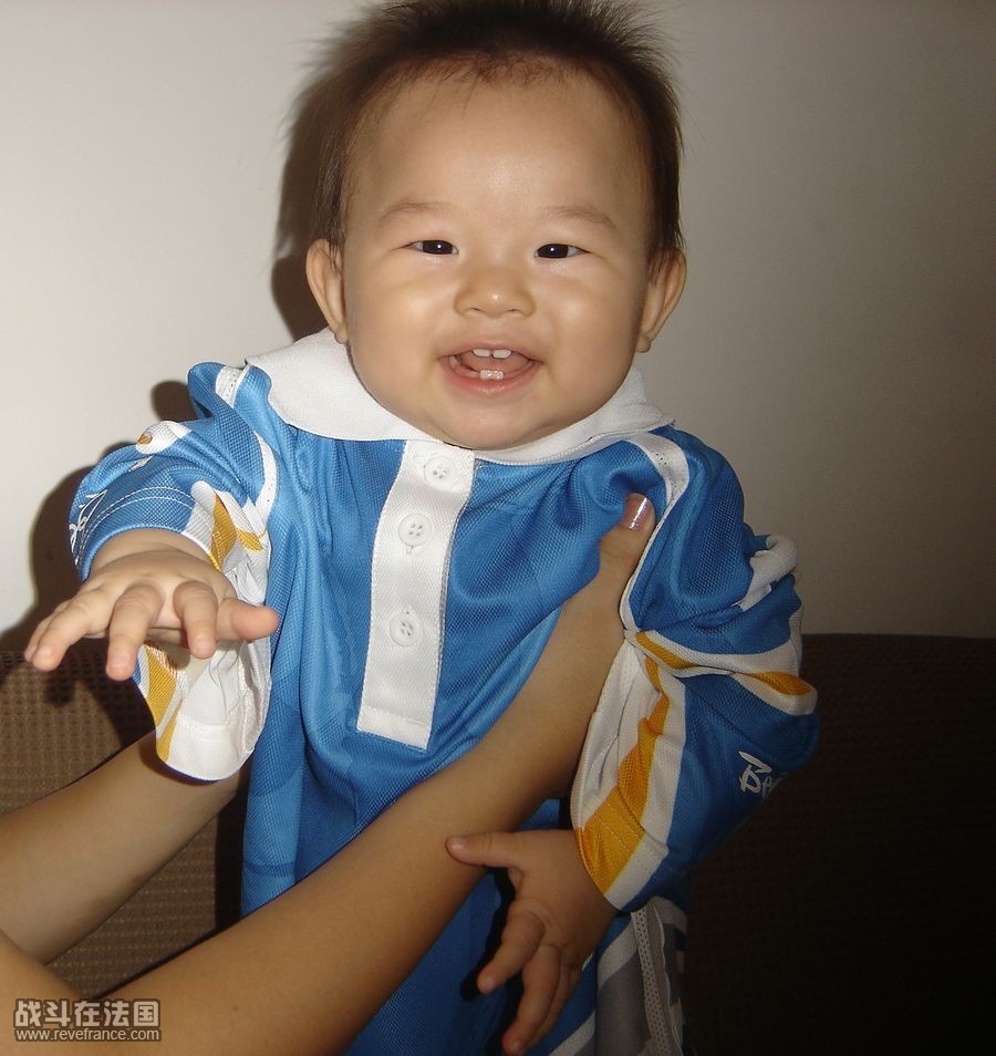 奥运志愿者亲亲.jpg