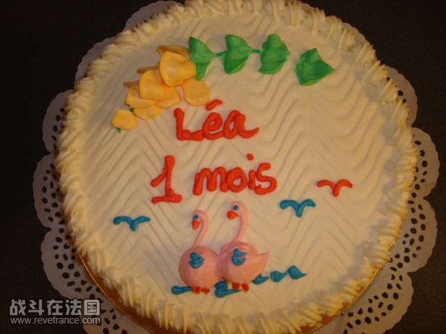 LEA请阿姨们来吃蛋糕，^_^