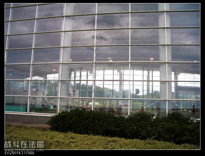 太冷，我们决定下午去游泳泡温泉