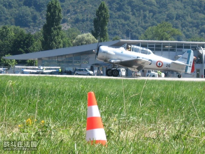 chambery_image015 AT6C TEXAN3236054-S-26.jpg
