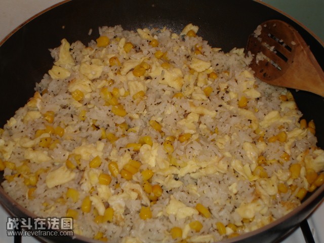 玉米鸡蛋炒饭1 (640x480).jpg