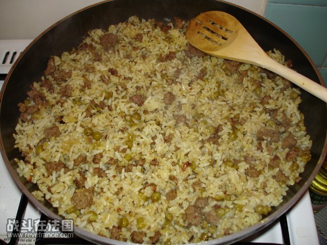 牛肉咖喱青豆饭1 (640x480).jpg