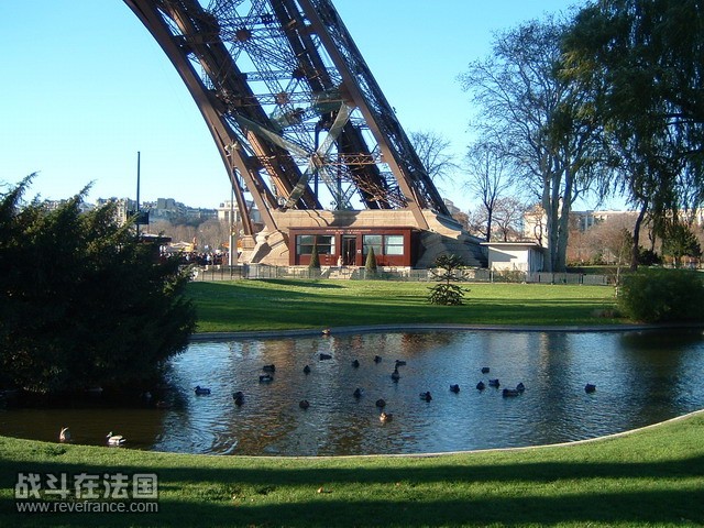 paris023_resize.jpg