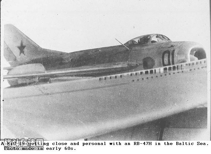 MIG-19.jpg