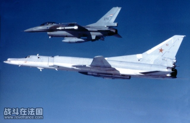 TU22-2.jpg