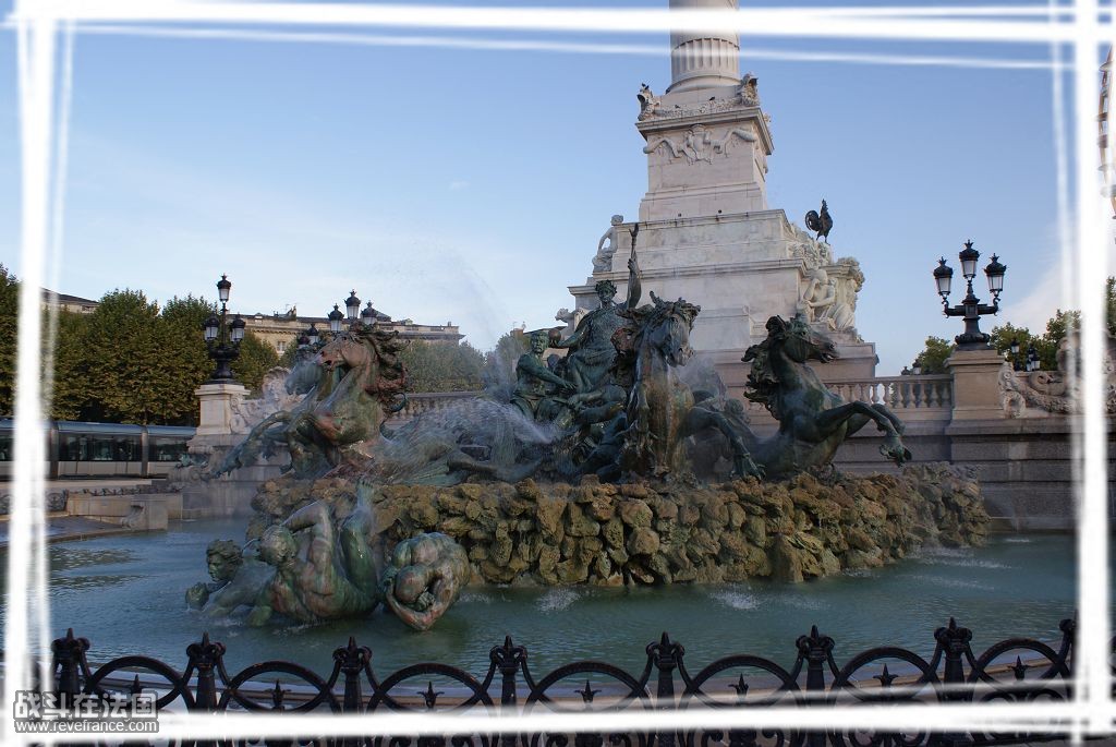 Fontaine des quinconces.jpg