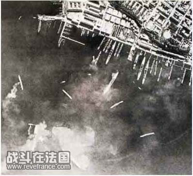英军袭击塔兰托.jpg