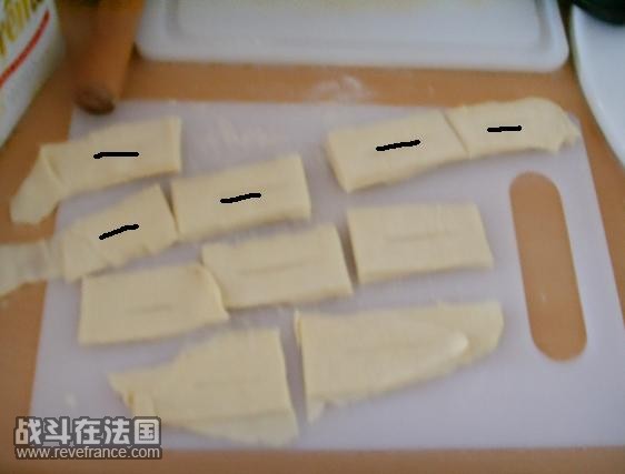 8各段中心划口，黑色所示