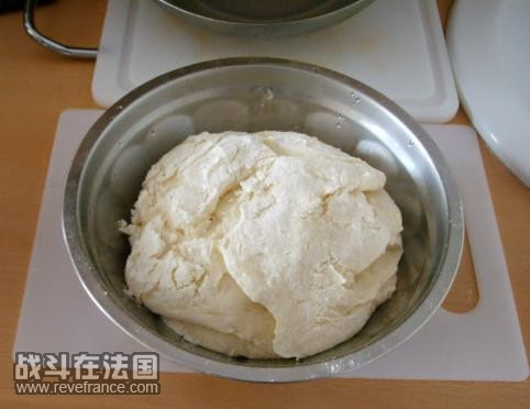 等待了30分钟，面团发酵后