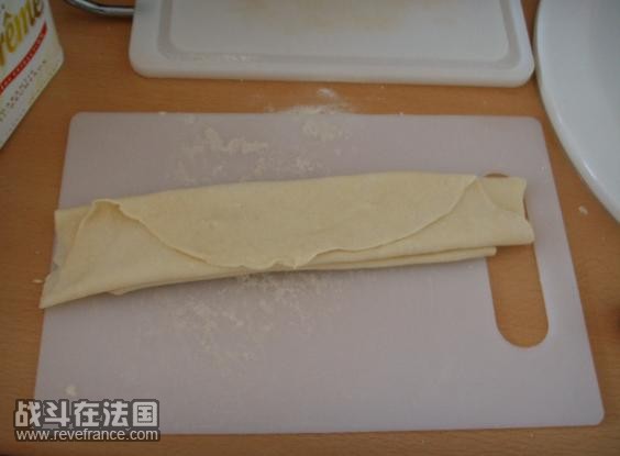 把面饼反复叠折