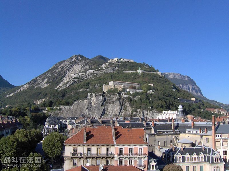 800px-La_bastille.jpg