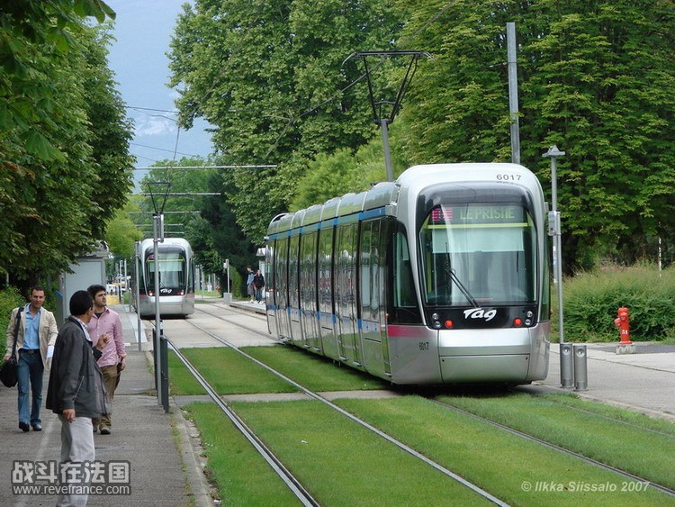 grenoble_tram1_1920_resize.jpg