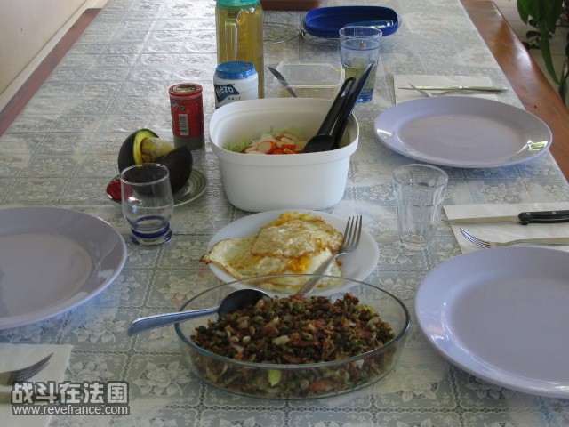 DEJEUNER,SALAD+煎蛋+炒饭