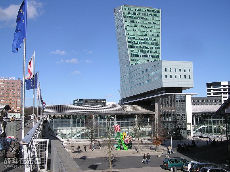 800px-Lille_Europe_Tower.jpg