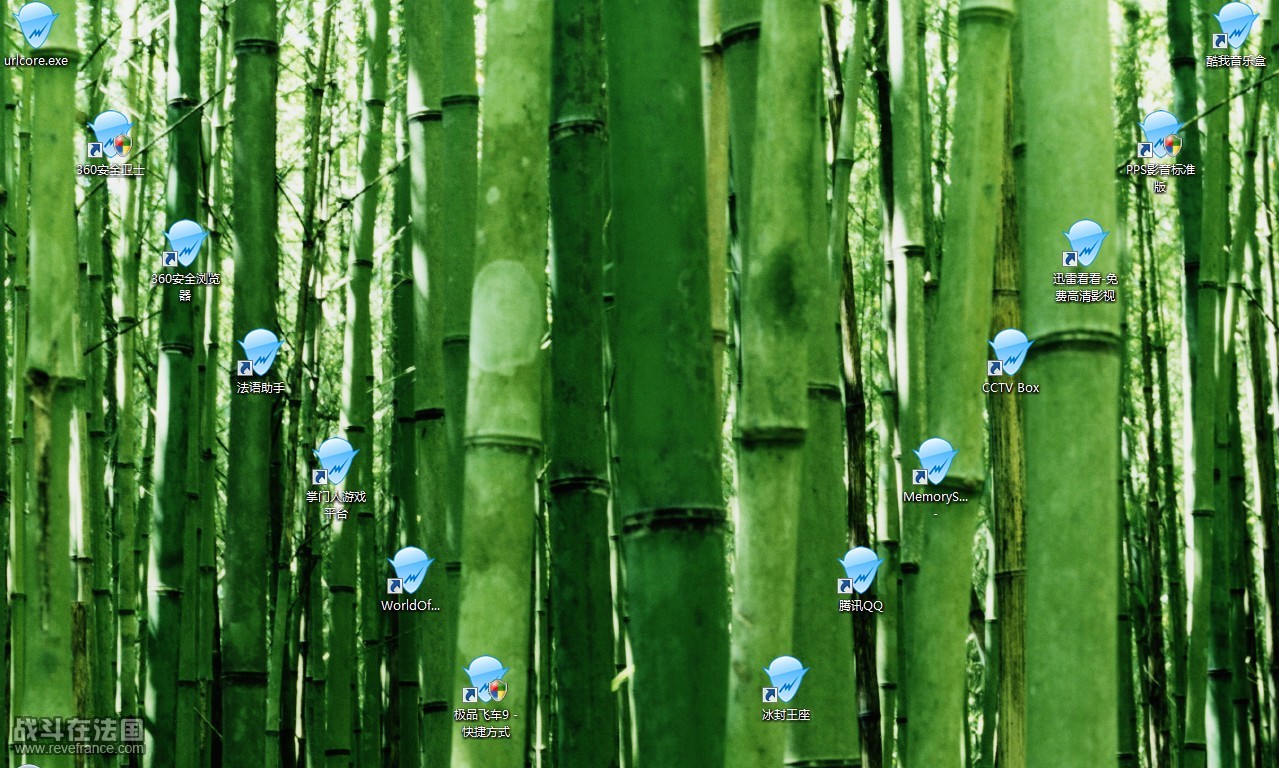 球球的桌面.jpg