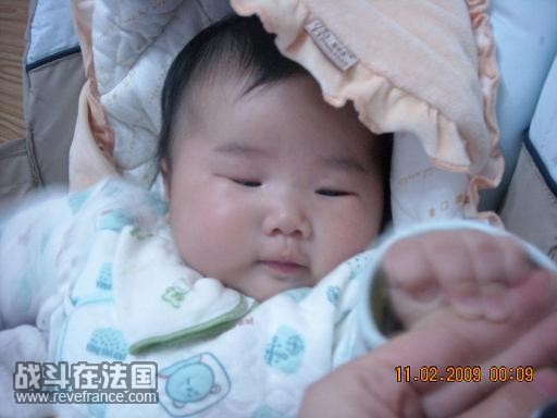 抓妈妈的手
