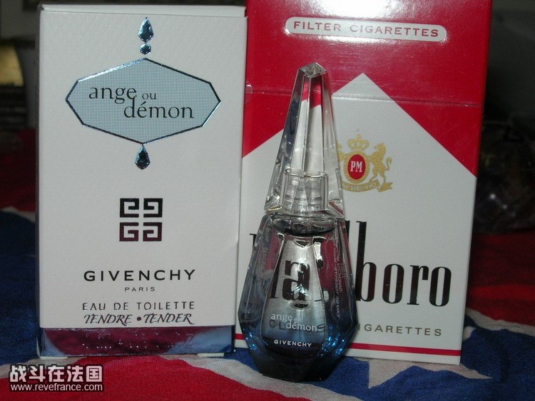 GIVENCHY ange ou demon EDT 4ml 6欧.jpg