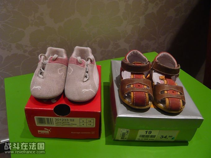 左 女儿的第一双运动鞋 PUMA 9成新  10欧  右全真皮白头凉鞋 BALIOLE 9成新 19码 其实这双是中性的 8欧 ... ...