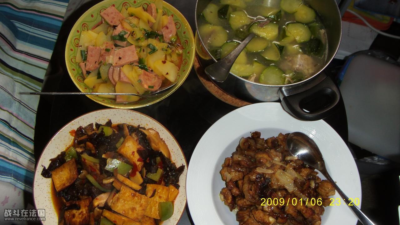 土豆午餐肉   笋瓜鸭腿汤    葱爆羊脆骨    家常豆腐.jpg
