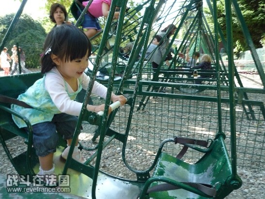 咪咪自己玩咯，多开心啊