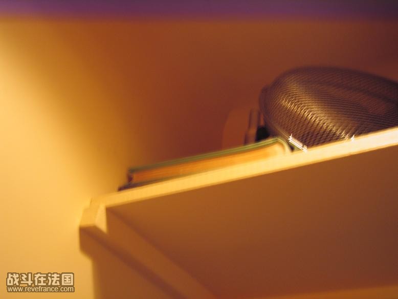 厕所里的，看上面的相册和风扇