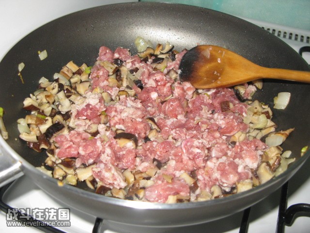 加入肉碎