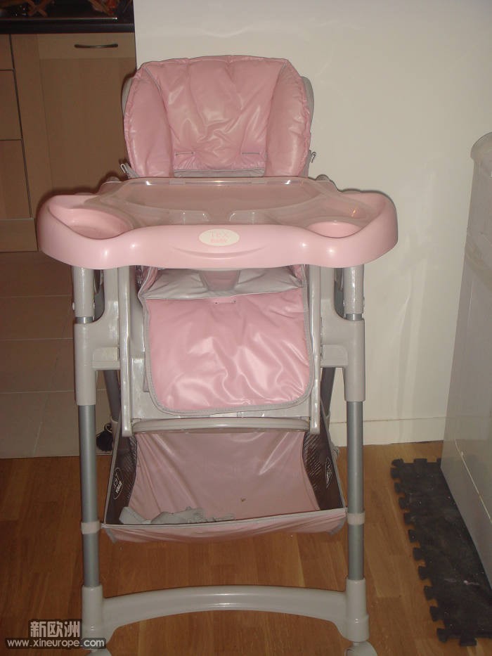 chaise haute.jpg