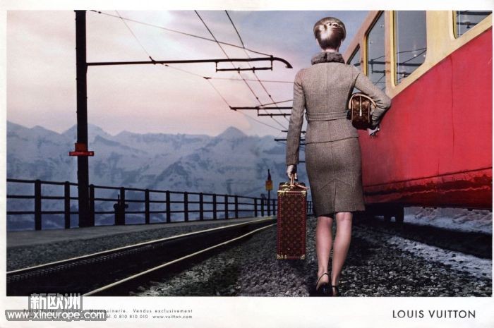 vuitton_eva_herzigova_train_01(1).jpg