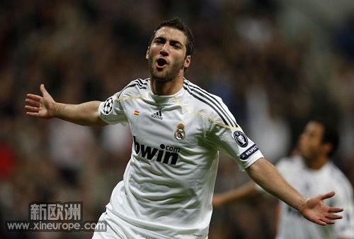 20091126higuain03.jpg