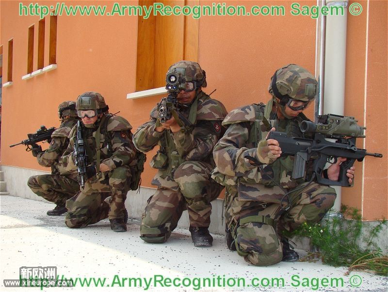 Felin_dismounted_soldier_system_Sagem_French_army_France_002.jpg