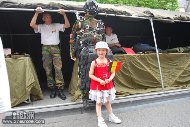 红妆与戎装.JPG