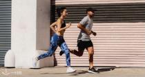 New Balance特卖31折起🔥运动鞋39€！训练夹克27€！卫衣21€！T恤12€🤩袜子6双6€！