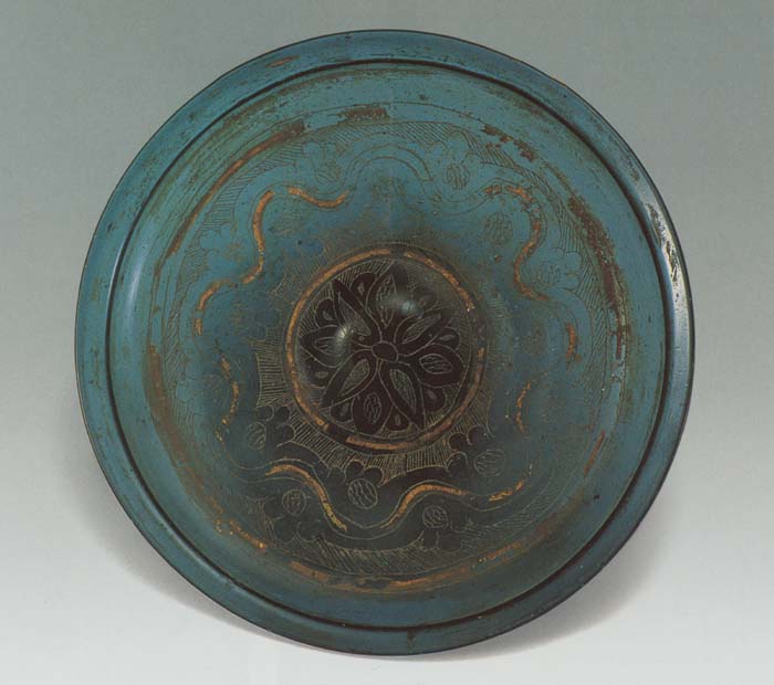 (  5   )9世纪的琉璃盘 出土于扶风法门寺.jpg