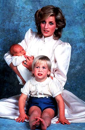 06-黛安那与两个小王子威廉和亨利.jpg