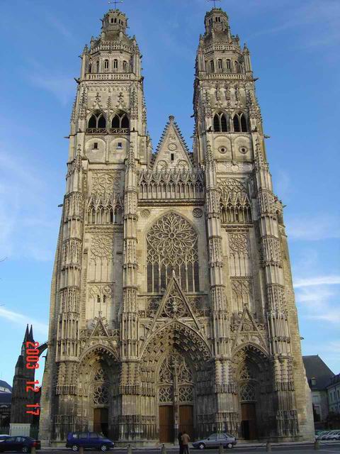 eglise st gatien.jpg